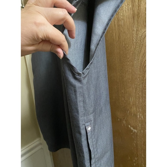 FIGS Rafaela Scrub Top V-Neck Graphite Grey Sleeveless M WXXSW1003 PO#1273 - Picture 14 of 15